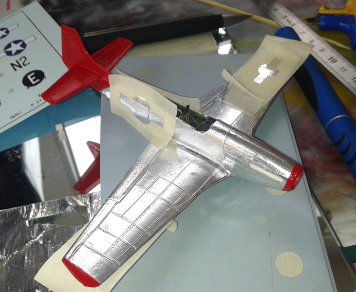 Heller mustang 1/72e - redtails Mustang_020