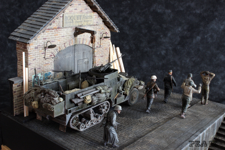 Dragon 1/35. M3A1 Half Track. Diorama Crew in trouble. M3a1102