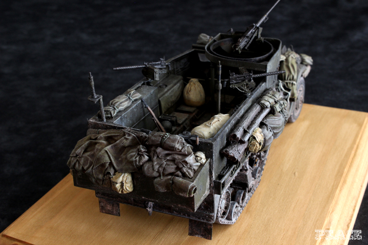 Dragon 1/35. M3A1 Half Track. Diorama Crew in trouble. M3a1114