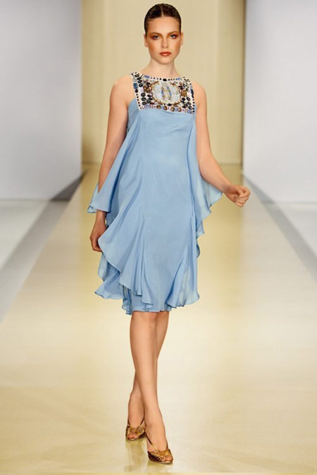 MAVİ ELBİSELER Escada-light-blue-dress