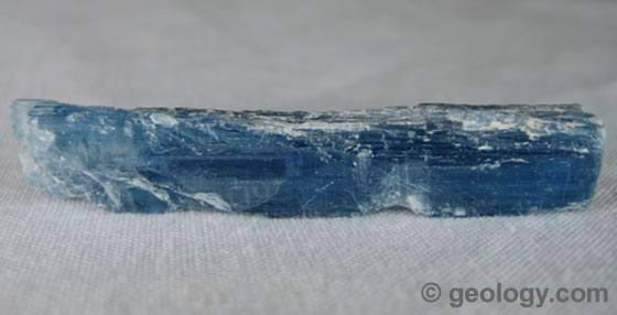 Kyanite Mineral Uses & Properties Kyanite-translucent-35-a