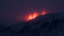 un volcan d'islande nous envoie ses cendres Ft6uI7UfCZ79f7uCp0PY6gYHcNR5enop80rbmC6QMsEg