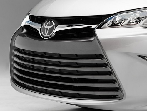 Chạm tay vào vẻ đẹp của Toyota Camry 2015 Dau-xe-toyota-camry-2015-sang-trong-tinh-te
