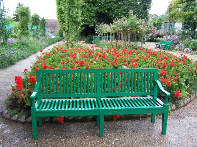 Banc prs de la maison de Monet Banc-monet-g