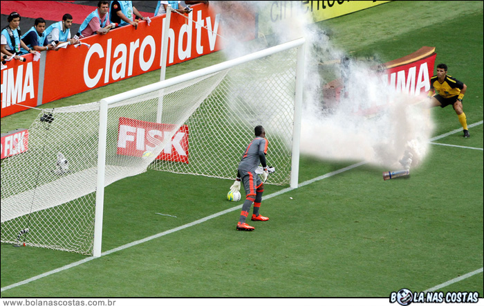 Por que o árbitro não viu o gol? 02