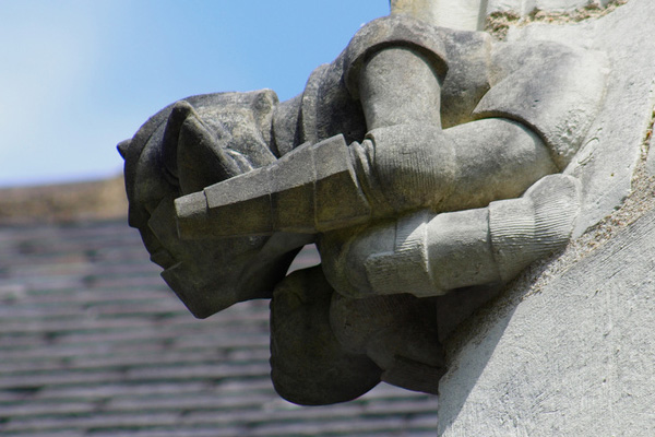 [WTF]  Une Chapelle « Gremlins » du XVe siècle près de Nantes Chapelle-de-bethleem-goldorak02