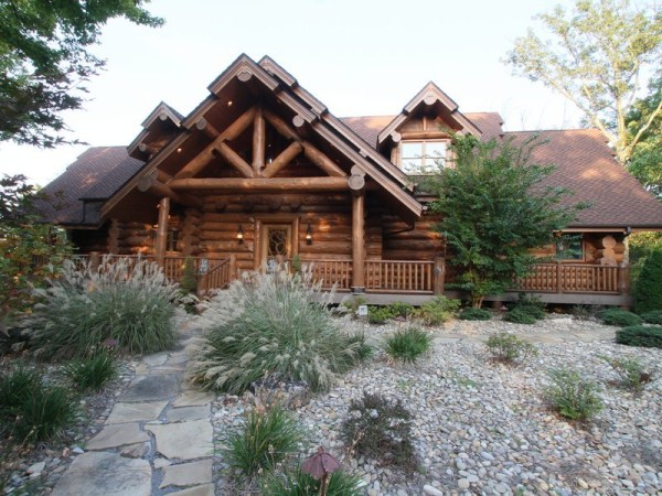 Magnificent Custom Log Home Custom-log-home-20