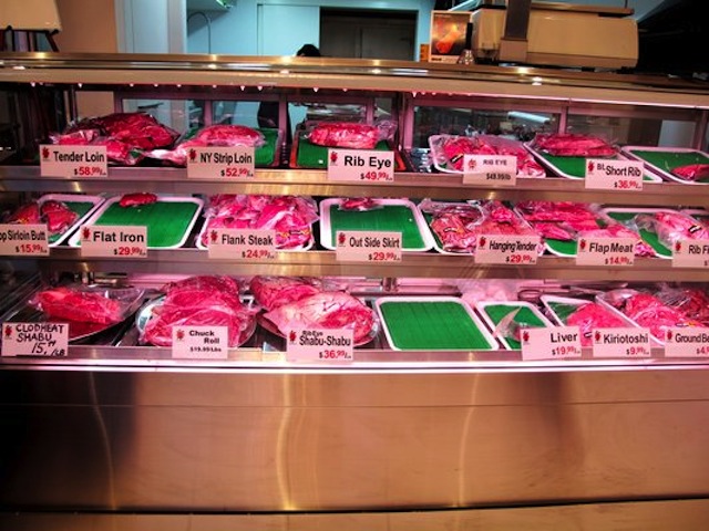 NYC Butcher shop.. Yikes!!! 081313_japan
