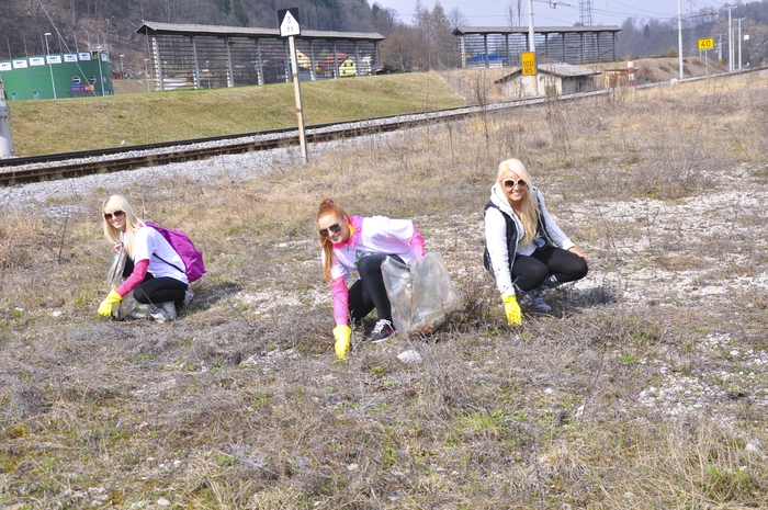 Miss Earth Slovenia 2012 contestants at CLEAN SLOVENIA 2012 13_i700