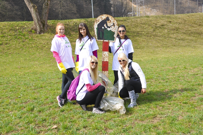 Miss Earth Slovenia 2012 contestants at CLEAN SLOVENIA 2012 6_i700