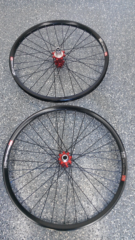 i9 DH wheel set, like new $750 local....sold thx. P4pb9064201