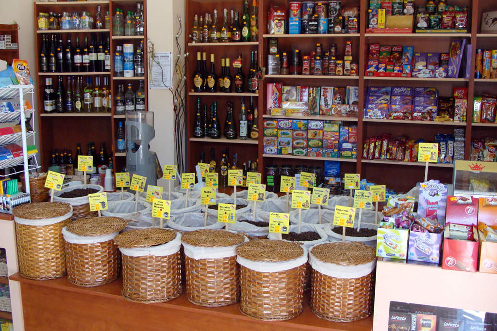 Магазинче за бонбони Kafe-magazin-boyana-b
