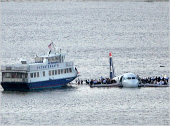 US Airways plane goes down in Hudson River 15plane2-337