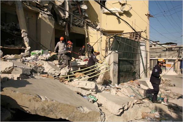 More Troops and Supplies Arrive in Haiti 18haiti_ozier1