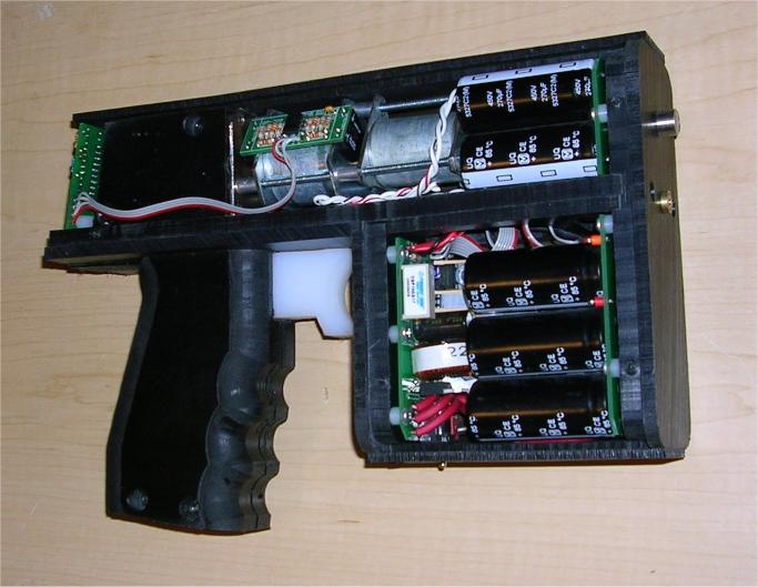 اغرب المعدات العسكرية Electromagnetic_pistol