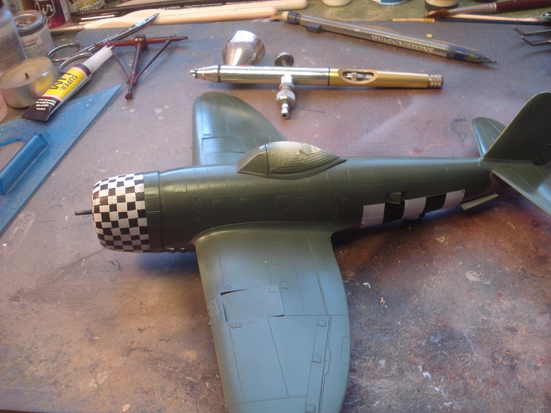 P-47D Thunderbolt - Academy 1/48 - Sida 3 P-47d_thunderbolt_48th_paint_19