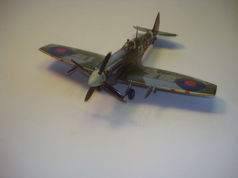 Airfix 1/48 - Spitfire Mk XII - klar Spitfire_mkxii_48th_finished_1