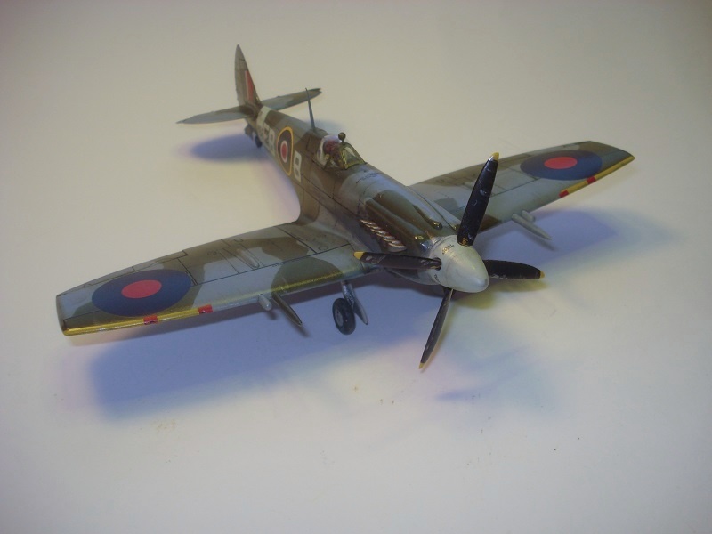 Airfix 1/48 - Spitfire Mk XII - klar Spitfire_mkxii_48th_finished_2