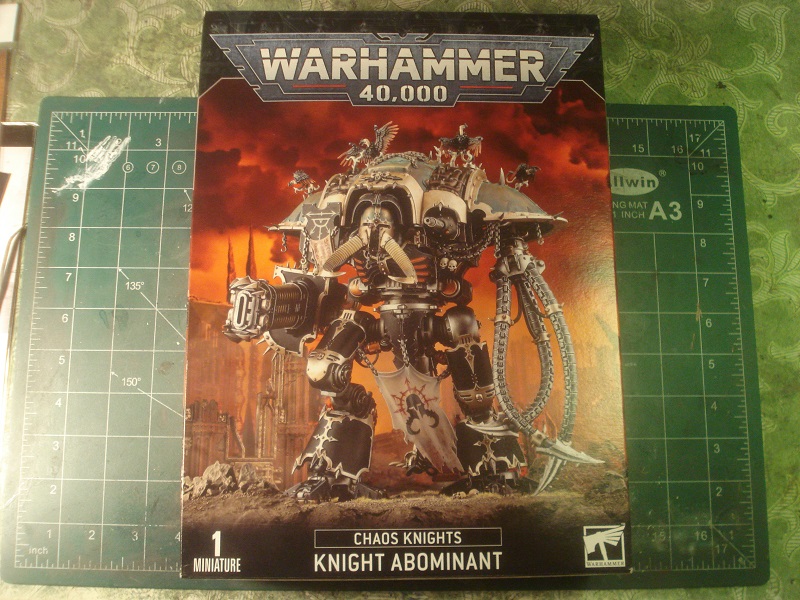 Knight Abominant - Chaos knight - Warhammer 40k Chaos_knights_knight_abominant_wh40k_box-1