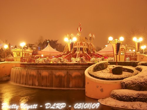 Vos photos de Disneyland Paris sous la neige ! - Page 6 100_2435