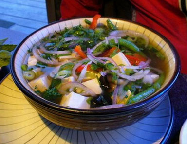 Phở chay: Món ăn đặc sắc của ẩm thực chay Hà Thành Pho
