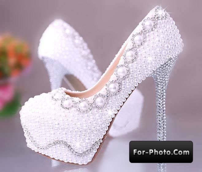 احذية وشوزات للعروسه 2014 For-photo.com-bridal-perl-shoes_800_For-Watermark