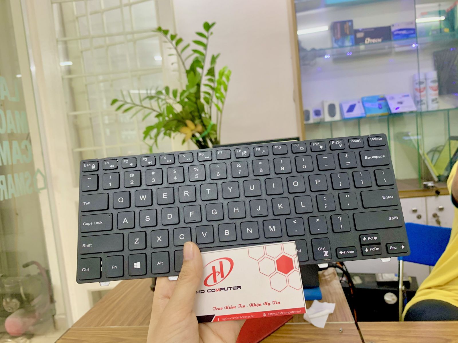 Thay bàn phím laptop Dell uy tín giá rẻ quận Tân Bình Dell%208