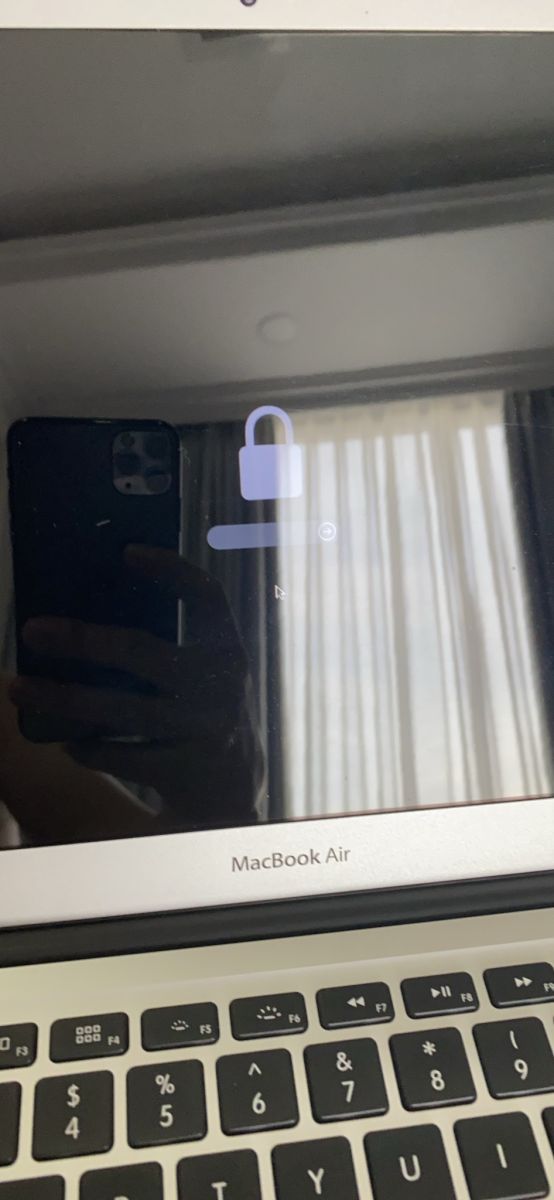 Làm sao để mở khóa iCloud macbook? Ic