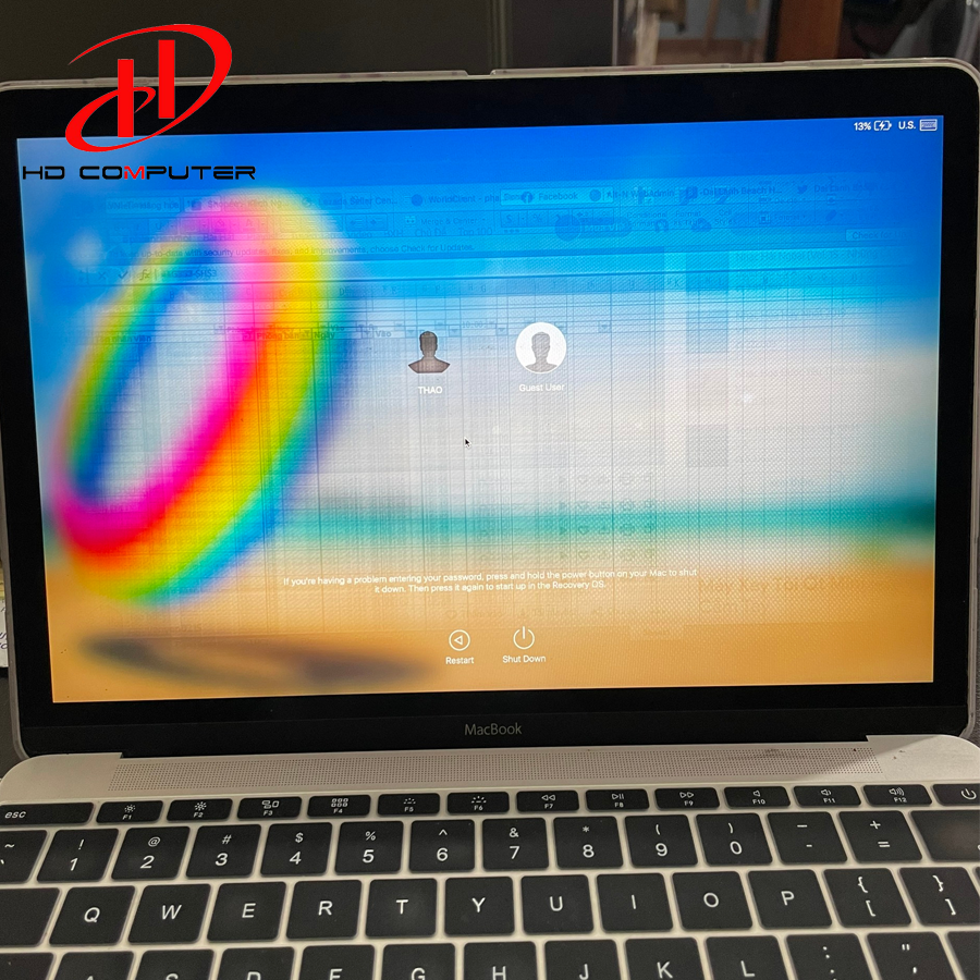 Sửa màn hình macbook bị sọc tại HD Computer Soc