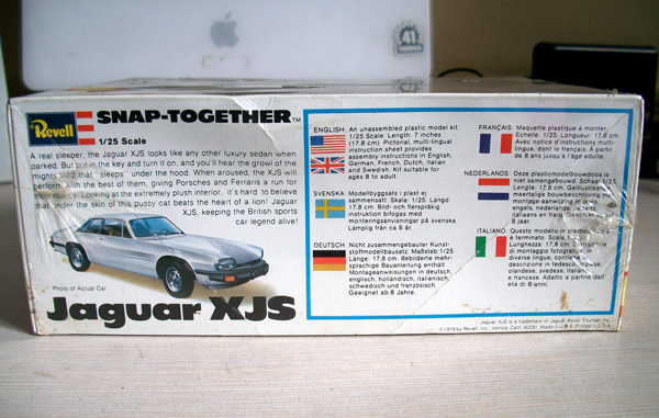 JAGUAR XJS 1979 1/25 - Revell "Snap Together" Jaguar-side