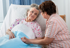 Un cas unique... la pierre d'Uruguay Elderly-woman-in-hospital-bed