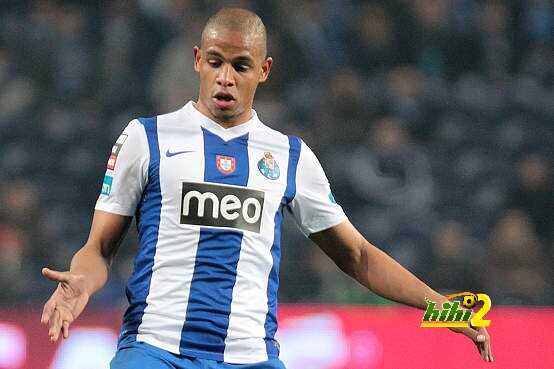 فرناندو يرفض التجديد لبورتو والانتر يراقب بقوة Fernando-Porto1