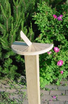 Tự chế: Đồng Hồ Mặt Trời Sundial_garden