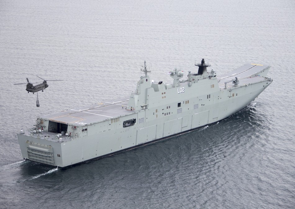 NAVANTIA-FUE BOTADO EL PRIMER BUQUE LHD PARA AUSTRALIA 20151026105339191