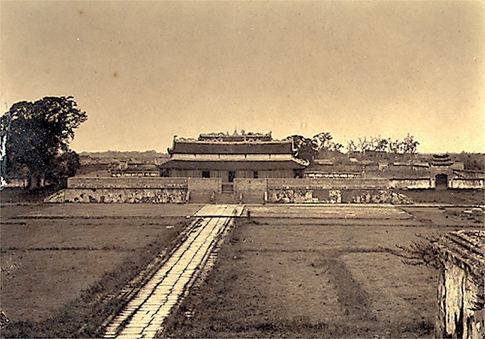 Bộ ảnh độc đáo về Hà Nội xưa . Pagode_royale_citadelle_de_HaNoi