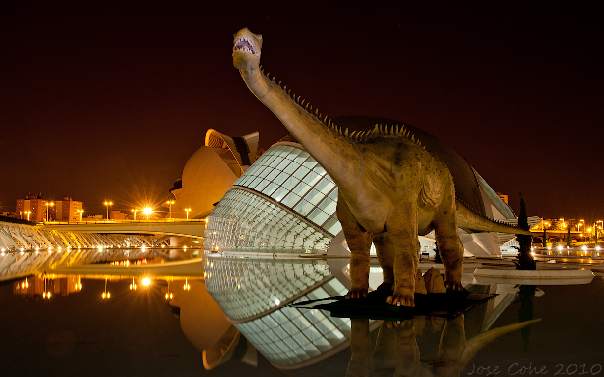 Un dinosaurio en Valencia Dinosaurio%202