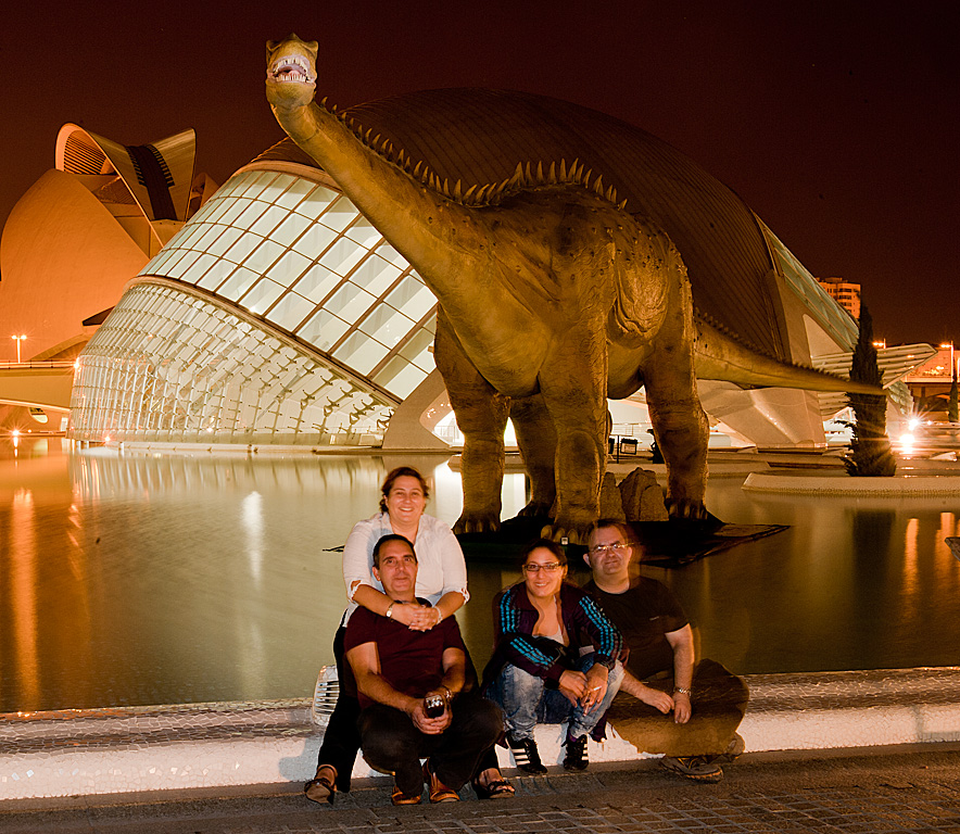 La noche del DINOSAURIO Dinosaurio%203%20grupo