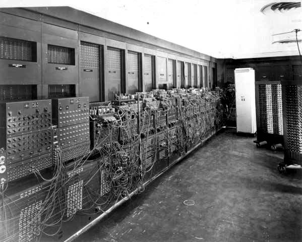 أحدث جهاز كومبيوتر ظهر حتى الآن!!!!!! Eniac6