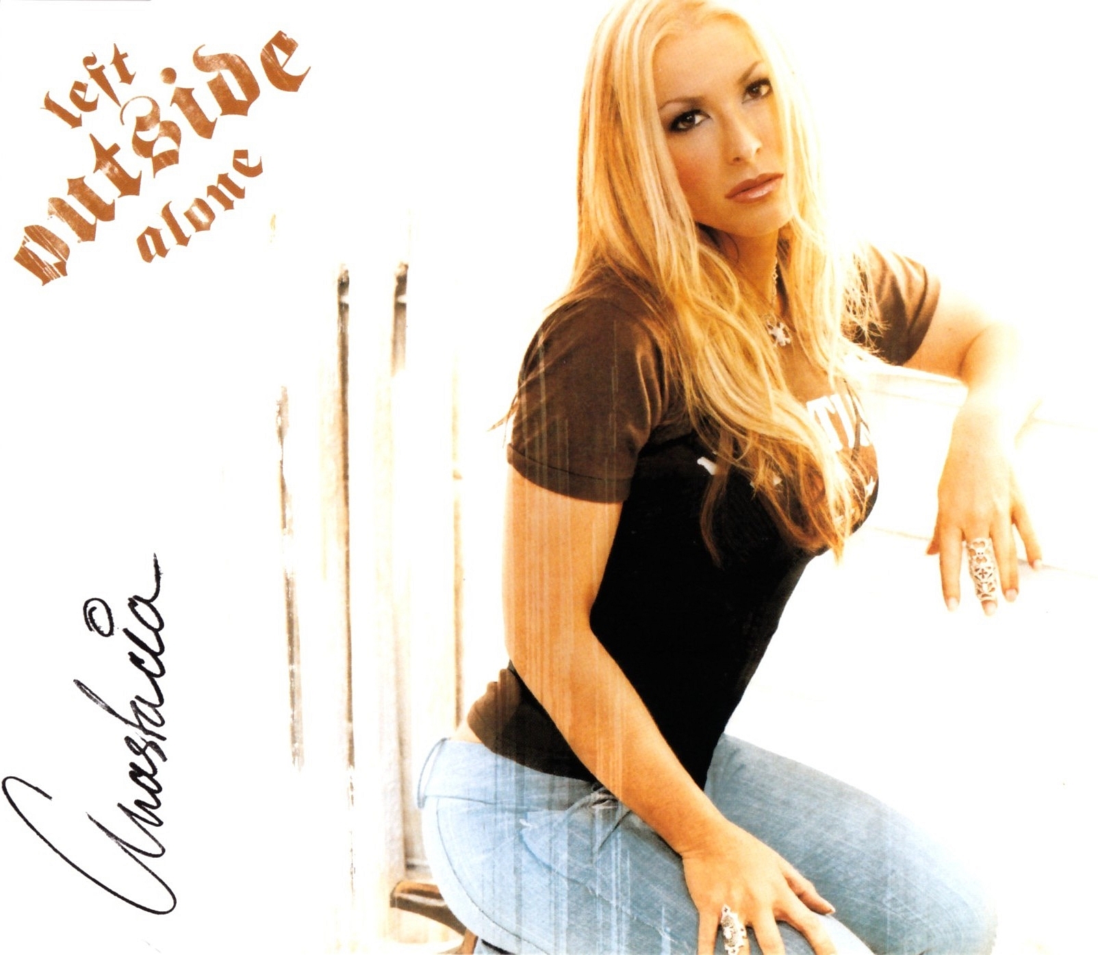 ...:::Anastacia:::... Anastacia-left_outside_alone_s