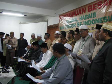 GALERY FOTO: Pertemuan Besar Ulama, Habaib dan Tokoh Masyarakat se-Indonesia Img_7094