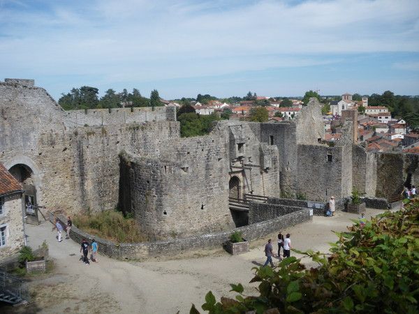 Château Médiéval de Clisson ** Loire Atlantique ** 08d57107