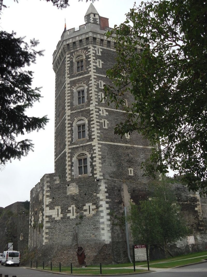 Château d'Oudon en Loire Atlantique(photos,textes) + autres IMGA0815