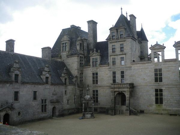 CHATEAU DE KERJEAN EN BRETAGNE Ab9fafa8