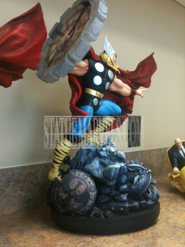 Statue THOR "action / change-o-hand" [nouvelle version] - Page 3 Bowen-Designs-Spinning-Hammer