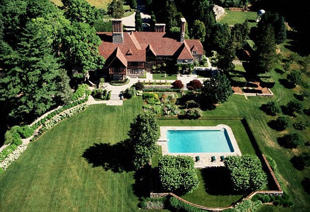 Mel Gibson Mel-gibson-greenwich-aerial-house