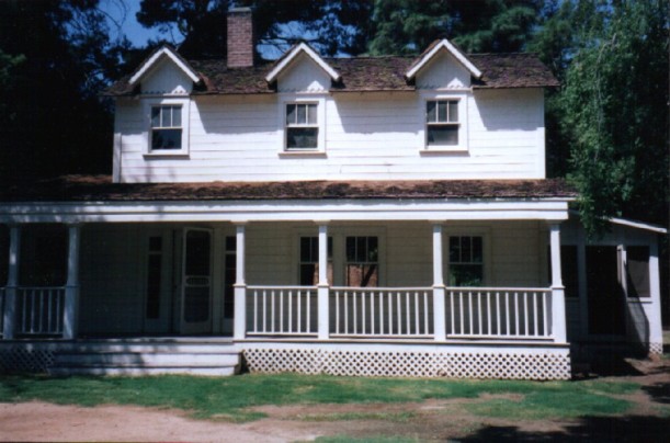 This is Pretty Cool The-Waltons-House-611x404