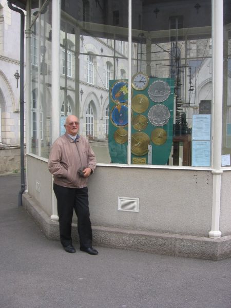 PLOERMEL Horloge-astronomique-ploermel