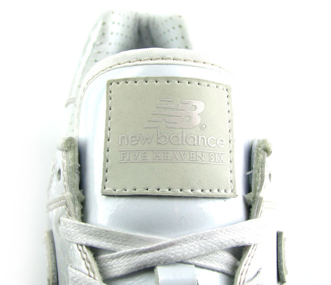 احذية روعة بمعنى الكلمة Sbtg-methamphibian-new-balance-leftfoot-5