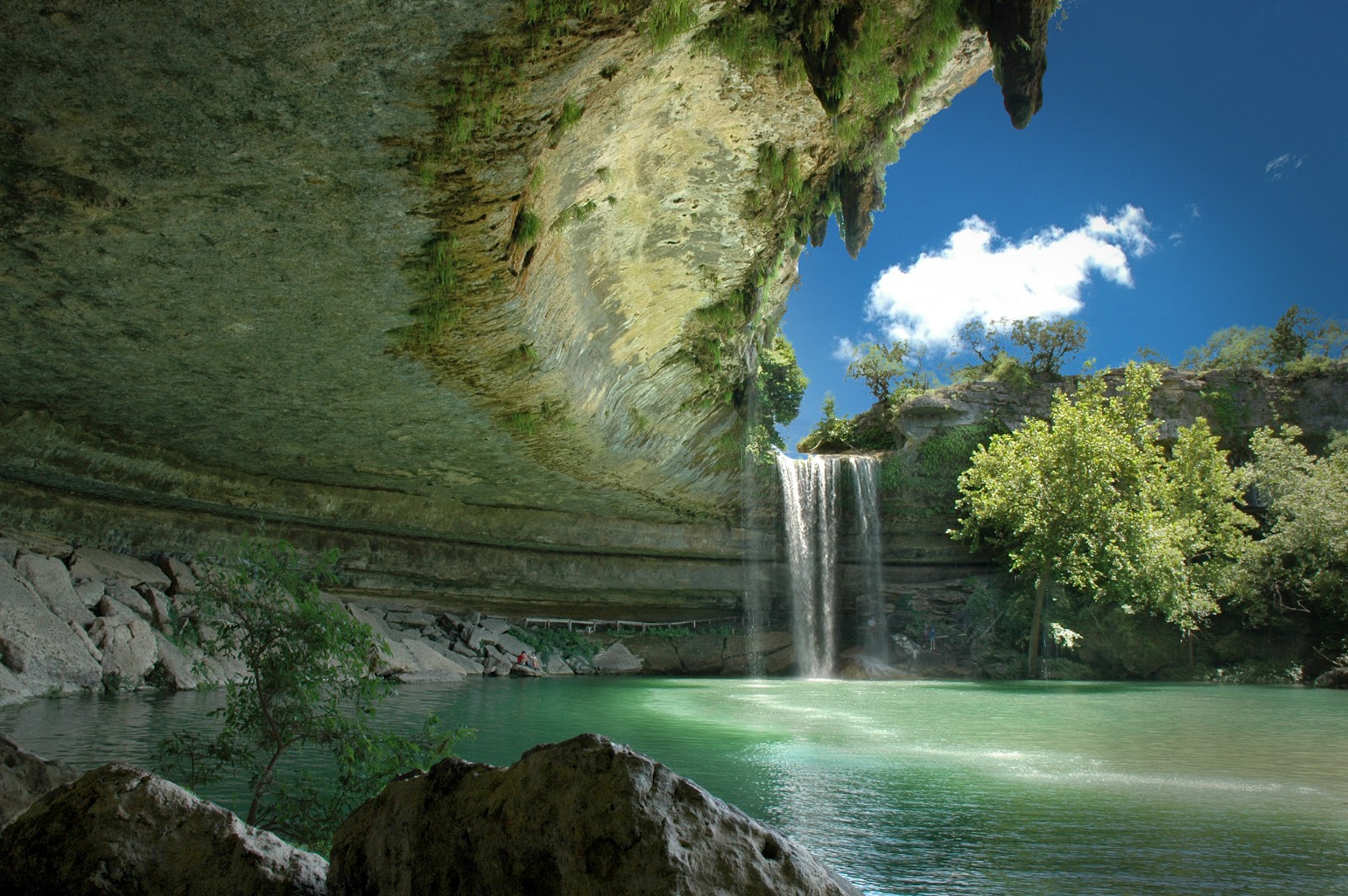 [Cerrado] Un trato es un trato. Catarata