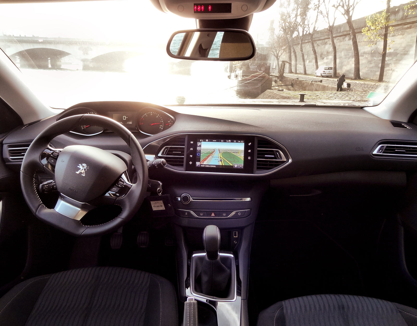 Essai nouvelle Peugeot 308 : proche de l'excellence 1914826-veritable-cockpit